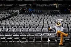 风云突变圣安东尼奥马刺冲刺阶段刷新队史纪录，中超版图或变，球迷炸锅，年轻球员得到机会